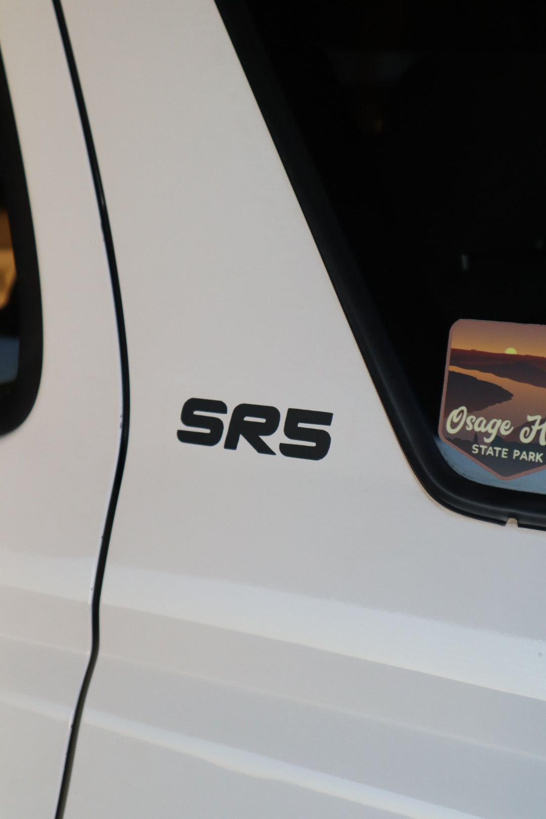 SR5 Sticker